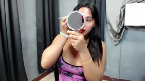 Snapshot of liane_mei chatting on 9, 11, 2025 Liane online show from 9, 11, 2025