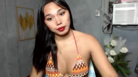 Snapshot of liane_mei chatting on 29, 11, 2025 Liane online show from 29, 11, 2025