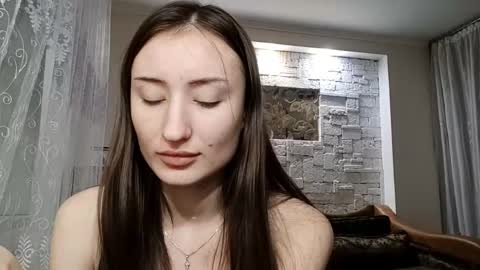 Lia online show from 4, 12, 2025