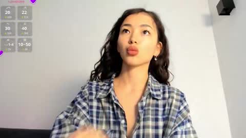 Snapshot of lianye chatting on 12, 9, 2025 Lian online show from 12, 9, 2025