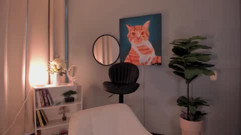 Snapshot of liapearce chatting on 4, 11, 2025 Lia online show from 4, 11, 2025