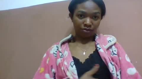 Snapshot of liaraisha chatting on 7, 7, 2026 liaraisha online show from 7, 7, 2026