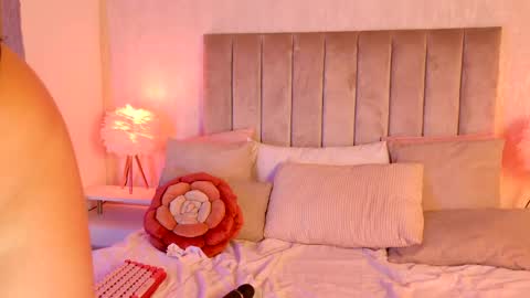 Snapshot of liarasol chatting on 19, 5, 2026 Liora online show from 19, 5, 2026