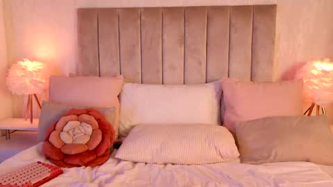Snapshot of liarasol chatting on 27, 5, 2026 Liora online show from 27, 5, 2026