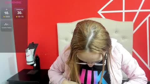 Lia Roberts online show from 30, 12, 2024