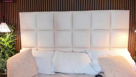 Snapshot of liatink chatting on 9, 10, 2025 LIA TINK online show from 9, 10, 2025