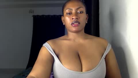 Snapshot of lick_my_pussyyy226651 chatting on 12, 9, 2025 caira online show from 12, 9, 2025