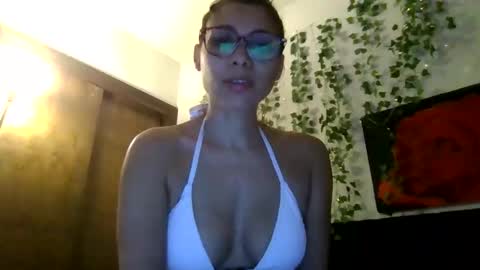 lickablemiami online show from 31, 5, 2026
