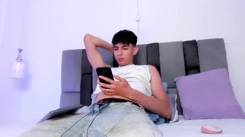 Snapshot of light_eyes_ chatting on 4, 6, 2026 Jhonatan online show from 4, 6, 2026