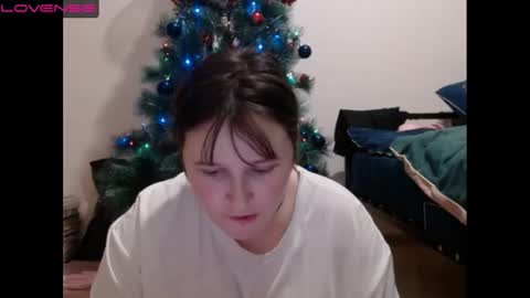 light_lunaa online show from 2, 1, 2025
