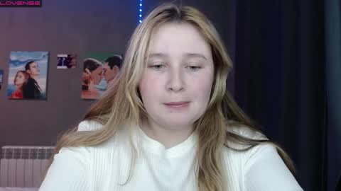 light_lunaa online show from 28, 11, 2025