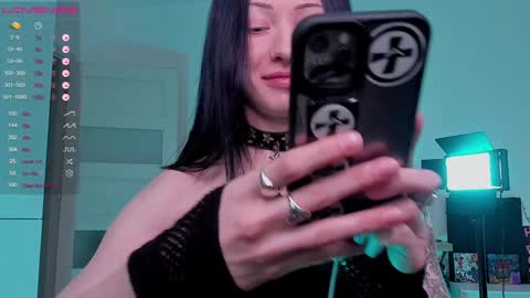 Snapshot of lightlove_iam chatting on 13, 12, 2024 Bembi online show from 13, 12, 2024