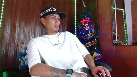 Snapshot of liiaam_lee_ chatting on 20, 12, 2025 Daniel online show from 20, 12, 2025