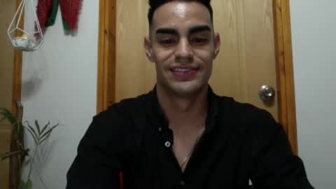 Snapshot of liiam_collins chatting on 5, 1, 2025 liiam online show from 5, 1, 2025