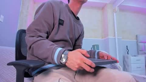 Snapshot of liiamhudson_ chatting on 2, 3, 2025 L I I A M online show from 2, 3, 2025