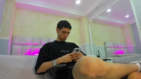 Snapshot of liiamhudson_ chatting on 3, 3, 2025 L I I A M online show from 3, 3, 2025