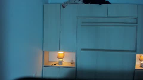         online show from 2, 10, 2025