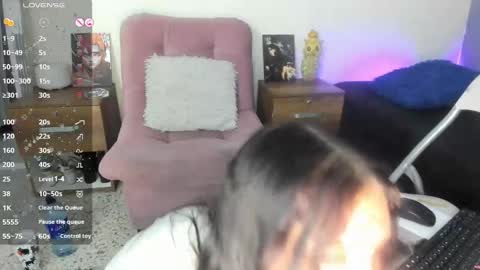 Snapshot of liily_moore chatting on 11, 12, 2024 Lily Moore online show from 11, 12, 2024