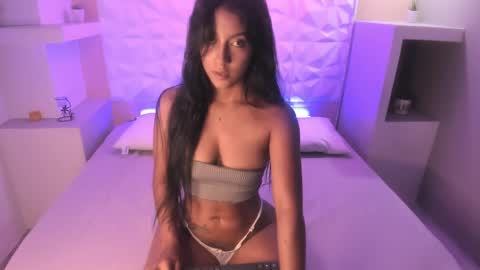 Snapshot of liizjones chatting on 12, 2, 2025 LiizJones online show from 12, 2, 2025