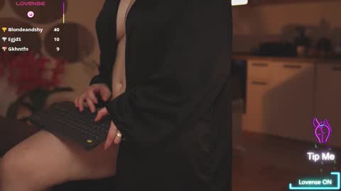 Snapshot of likaaberry chatting on 28, 10, 2025 likaaberry online show from 28, 10, 2025