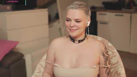 Snapshot of likaaberry chatting on 11, 11, 2025 likaaberry online show from 11, 11, 2025