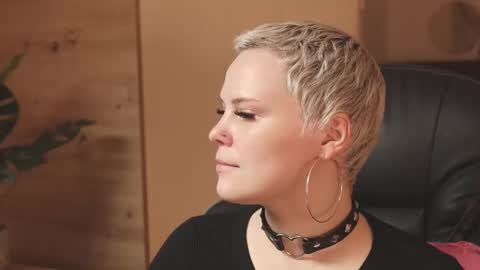 Snapshot of likaaberry chatting on 18, 11, 2025 likaaberry online show from 18, 11, 2025