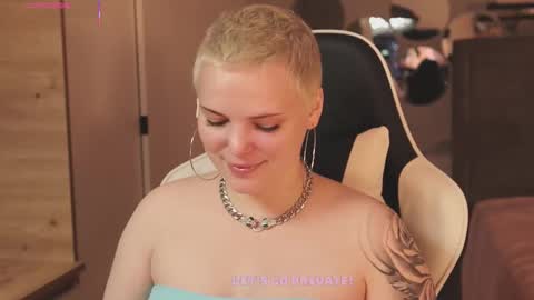 Snapshot of likaaberry chatting on 17, 12, 2025 likaaberry online show from 17, 12, 2025