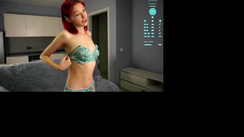 Snapshot of likalens chatting on 8, 10, 2025 Emi online show from 8, 10, 2025