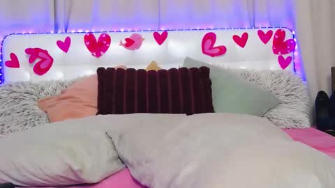 Snapshot of lil_bella_g chatting on 21, 2, 2025 Lil Bella G online show from 21, 2, 2025