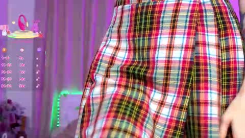 Snapshot of lil_bella_g chatting on 18, 10, 2025 Lil Bella G online show from 18, 10, 2025