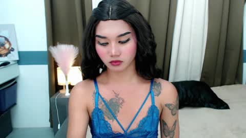 LILY online show from 8, 4, 2026