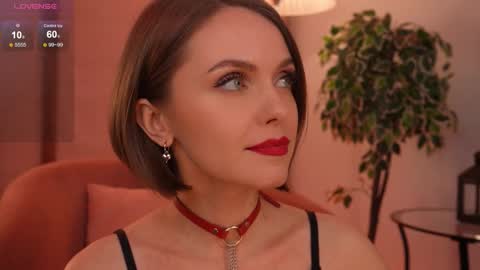 Snapshot of lil_fleur chatting on 21, 10, 2025 LILIAN use my lovense toy and give me plesure online show from 21, 10, 2025