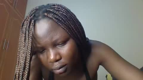 Snapshot of lil_shwaty chatting on 19, 10, 2025 brinna online show from 19, 10, 2025