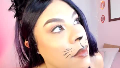 Snapshot of lil_swaay chatting on 31, 10, 2025 Lola online show from 31, 10, 2025