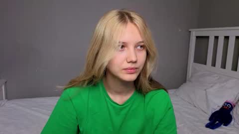 Snapshot of lil_tasty33 chatting on 7, 11, 2025 Emma online show from 7, 11, 2025