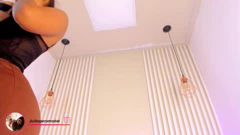 Snapshot of lila_cohen chatting on 28, 10, 2025 L I L A online show from 28, 10, 2025