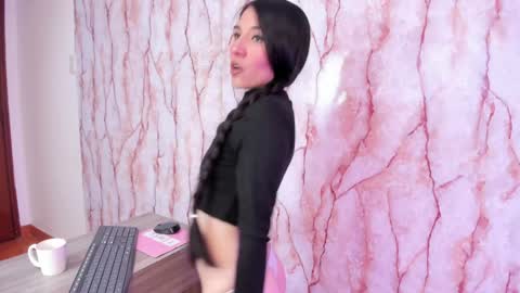 Snapshot of lila_elliot chatting on 28, 1, 2025 Lila online show from 28, 1, 2025