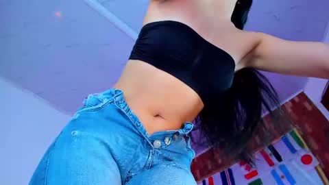 Snapshot of lila_pinky_ chatting on 5, 7, 2026 lila_pinky_ online show from 5, 7, 2026