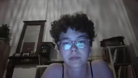 lilac_dreamsss online show from 11, 6, 2026