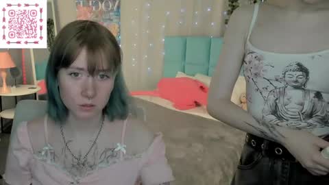 Snapshot of lilac_muse chatting on 25, 5, 2026 Lili online show from 25, 5, 2026