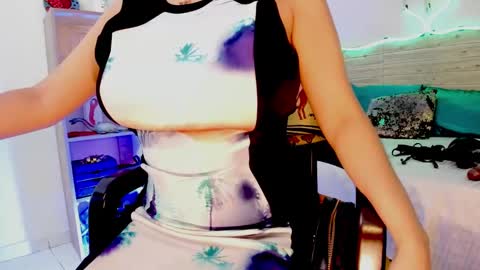 Lilah Sweet online show from 25, 1, 2025