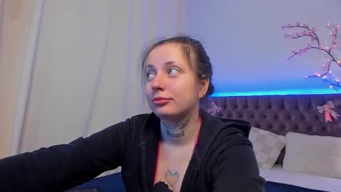 Snapshot of lilavame chatting on 4, 11, 2025 LilaVame online show from 4, 11, 2025