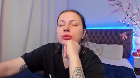 Snapshot of lilavame chatting on 8, 11, 2025 LilaVame online show from 8, 11, 2025