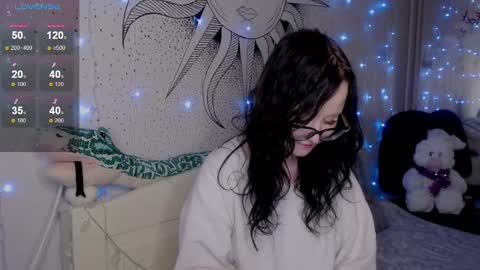 Nika and Lori online show from 18, 1, 2025