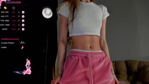 lili__roze_ online show from 2, 3, 2025