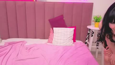Snapshot of lili_flowerr chatting on 3, 6, 2026 Lilli follow me kiss online show from 3, 6, 2026