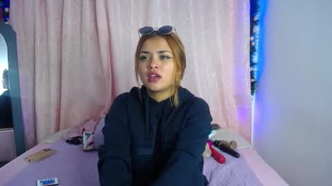 lili Matheus69 online show from 5, 2, 2025