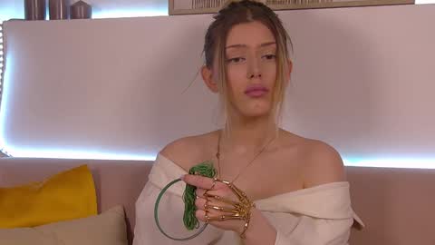 Mia online show from 27, 1, 2025