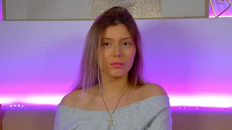 Mia online show from 6, 2, 2025