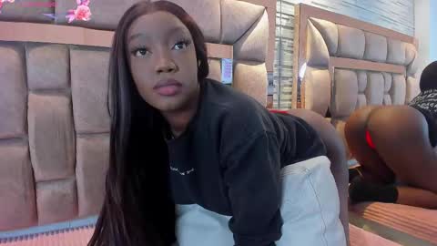 LILIAN  online show from 8, 10, 2025